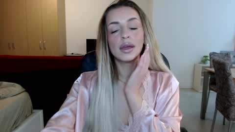 Anya online show from May 2026 09:20:01 PM