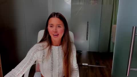 Anya online show from February 2025 12:08:01 PM