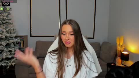 Anya online show from January 2026 01:02:02 PM