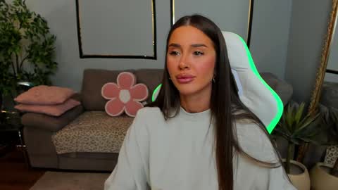 Anya online show from March 2026 12:43:02 PM