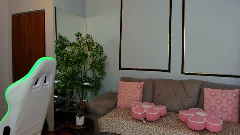 Anya online show from March 2026 01:28:01 PM