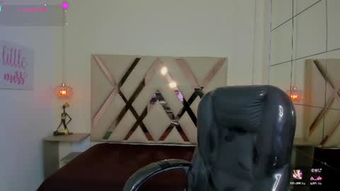 Snapshot of anyelotwink chatting on June 2026 04:10:02 AM anyelotwink online show from June 2026 04:10:02 AM