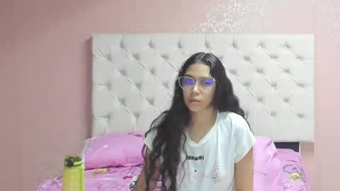 Aome Rainbow online show from February 2025 06:17:02 AM