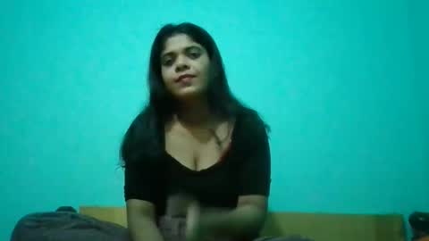 Snapshot of apa142817 chatting on May 2026 11:26:01 AM Aparalux online show from May 2026 11:26:01 AM