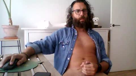 apc_3 online show from September 2025 07:35:02 AM