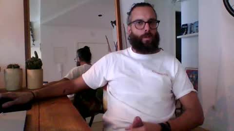 apc_3 online show from November 2025 12:05:02 PM