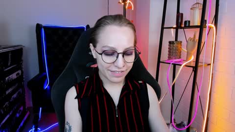 APHEX QUEEN online show from December 2024 04:07:02 PM