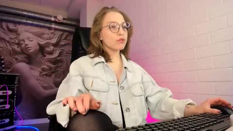 APHEX QUEEN online show from September 2025 09:22:02 AM