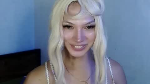 Snapshot of aphr0dite_x chatting on February 2026 12:10:02 PM Roman Goddess online show from February 2026 12:10:02 PM