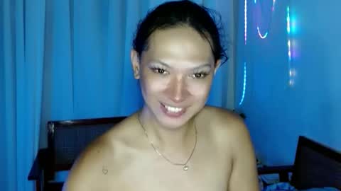Snapshot of aphr0dite_x chatting on May 2026 07:37:02 AM Roman Goddess online show from May 2026 07:37:02 AM