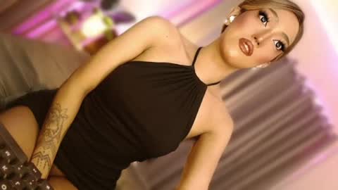 Snapshot of aphrodite_may chatting on June 2026 12:50:02 AM kathryn online show from June 2026 12:50:02 AM