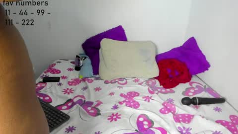 Snapshot of aphrodites_ass chatting on June 2026 04:22:01 PM Tati Colombian online show from June 2026 04:22:01 PM