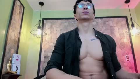 apolo_crus online show from October 2025 03:37:02 AM