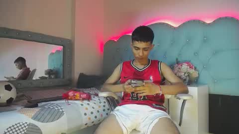 Apolo Richards online show from February 2026 08:38:01 PM