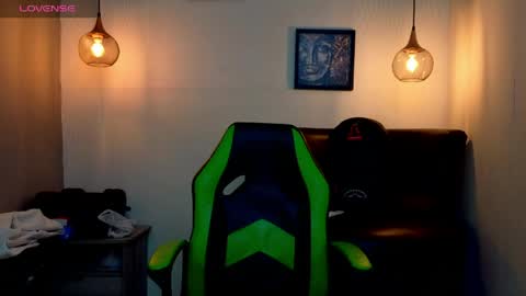 Snapshot of apolo_ryder chatting on May 2026 01:57:16 AM APOLO online show from May 2026 01:57:16 AM