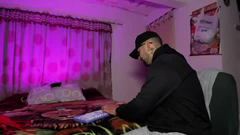 Lola  Apolo online show from April 2026 05:18:02 AM