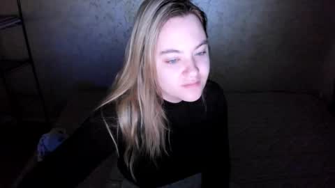 appleyummybuns online show from October 2025 01:29:01 AM