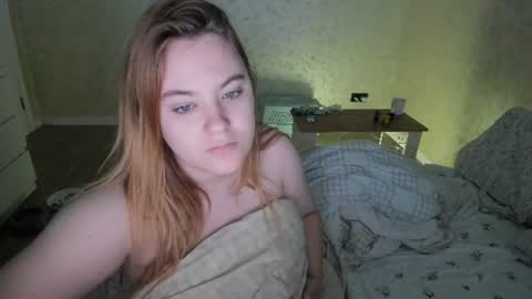 Snapshot of appleyummybuns chatting on July 2026 03:23:02 AM appleyummybuns online show from July 2026 03:23:02 AM