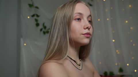  REYNA  my friend   online show from January 2025 06:07:01 PM