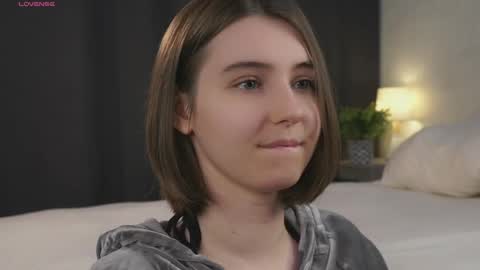 Meghan online show from April 2026 01:05:02 PM