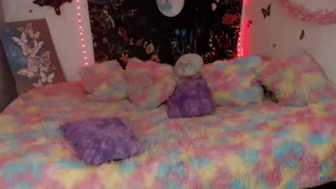 april_l6 online show from June 2026 09:05:02 PM