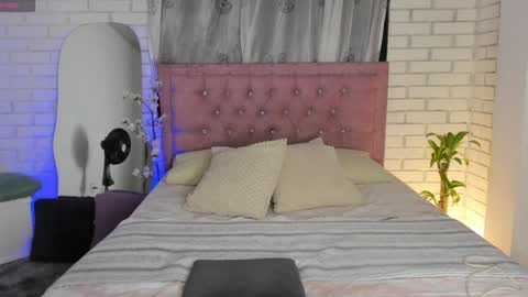 Snapshot of april_scarlett chatting on January 2025 02:35:01 AM Scarlett Independent Model online show from January 2025 02:35:01 AM