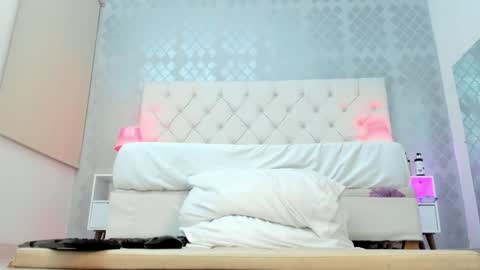              3pm to 930 pm colombia online show from December 2024 02:14:02 AM