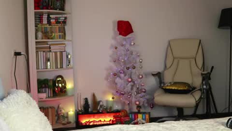 ALEKSANDRA POLYAKOVA online show from December 2025 12:49:02 AM