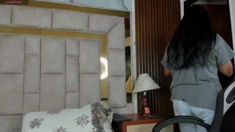 aprilmiiller online show from May 2026 01:06:01 PM