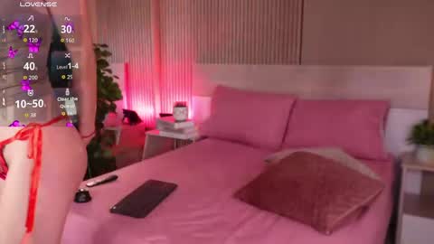 aprilqueenie online show from April 2026 07:47:02 PM