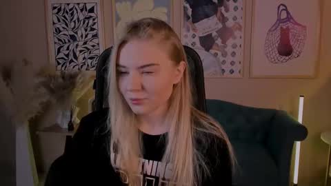 April. All year round.  online show from November 2025 01:59:02 AM