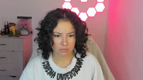 aqua emilly online show from November 2025 11:05:01 PM