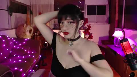 Zam independent model online show from September 2025 12:48:02 AM