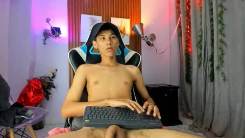 aquarius_xxx online show from October 2025 11:43:02 AM