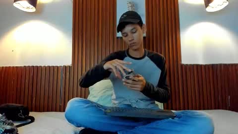 aquarius_xxx online show from November 2025 11:21:01 AM