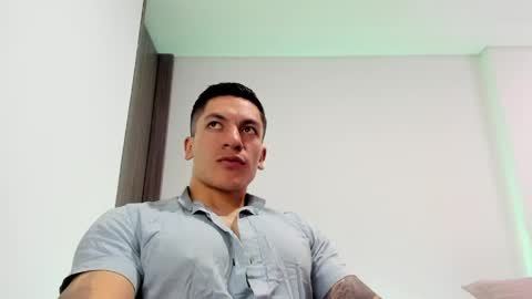 Snapshot of aquiles_51 chatting on May 2026 06:27:02 PM Jonathan online show from May 2026 06:27:02 PM