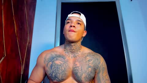 AquilesElpapi online show from October 2025 01:29:01 AM