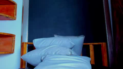 AquilesElpapi online show from March 2026 01:51:01 AM