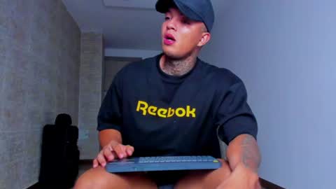 Snapshot of aquiles_elpapi chatting on July 2026 10:07:01 AM AquilesElpapi online show from July 2026 10:07:01 AM