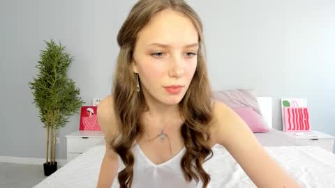 Lina online show from October 2025 09:16:01 AM