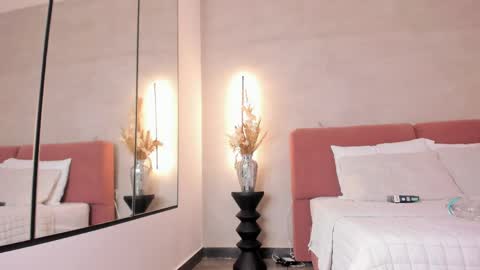  Ara Ferrer  online show from April 2026 08:31:01 PM