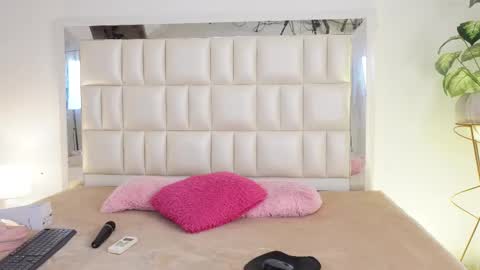   online show from February 2025 05:19:02 AM