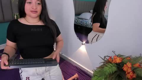 Snapshot of aradia_kiss chatting on September 2025 08:14:01 PM aradia_kiss online show from September 2025 08:14:01 PM