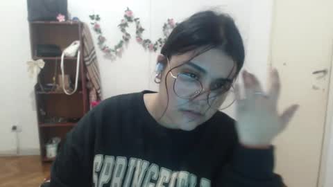 Aralyn  online show from January 2026 01:16:01 PM