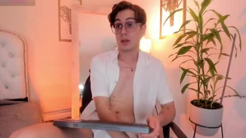 Snapshot of archie_kings_ chatting on February 2025 02:37:01 PM Archie online show from February 2025 02:37:01 PM