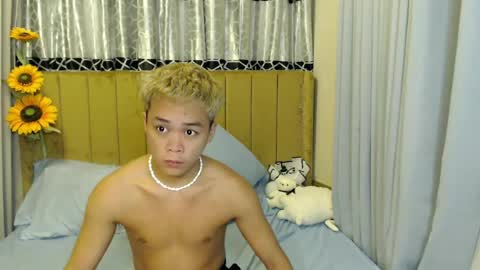Snapshot of archie_moreno chatting on June 2026 07:07:01 PM ARCHIE online show from June 2026 07:07:01 PM