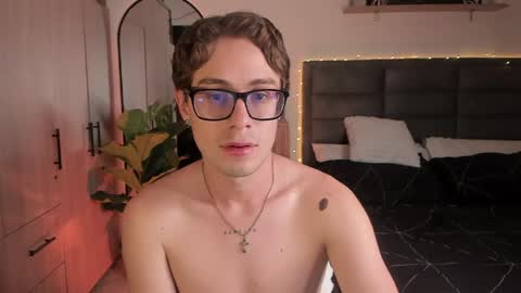 Snapshot of archiekingss chatting on May 2026 12:08:02 AM Archie online show from May 2026 12:08:02 AM