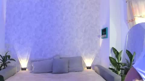    online show from October 2025 05:50:02 PM