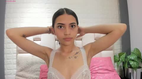    online show from December 2025 01:40:01 PM