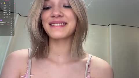 Snapshot of ardisparty chatting on July 2026 04:40:01 PM Caroline online show from July 2026 04:40:01 PM